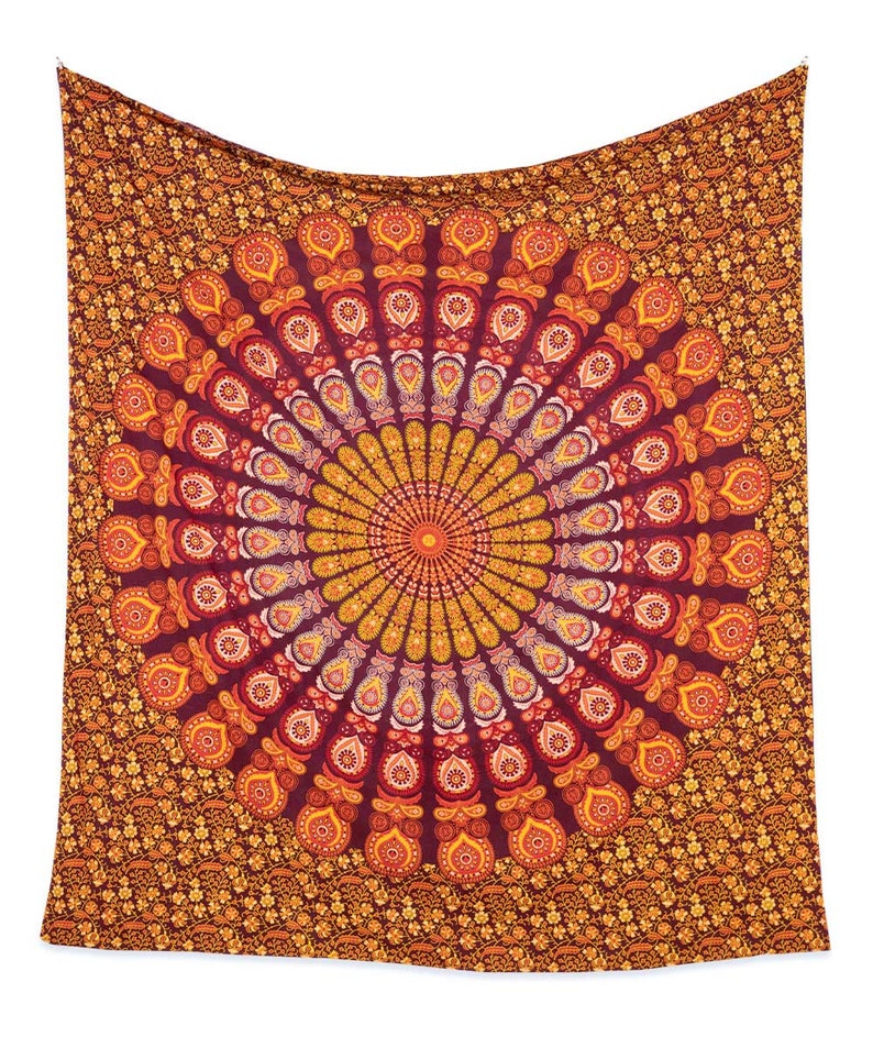 Tenture mandala plume de paon orange artisanale - Décoration hippie, bohème, indienne