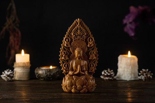 statuette de bouddha artisanale sur fleur de lotus autel bouddhisme